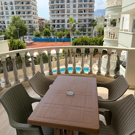 Sa Apartments! 2bd Flat 150m To The