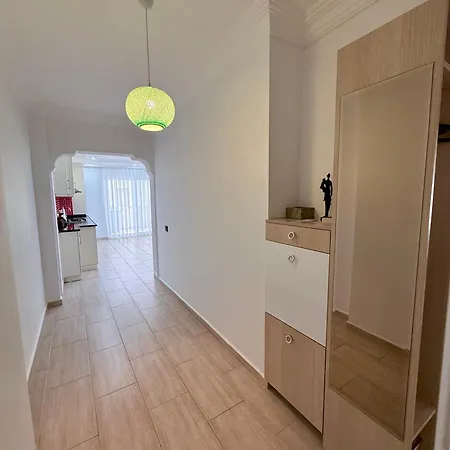 Sa Apartments! 2bd Flat 150m To The