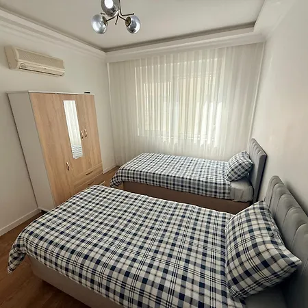Sa Apartments! 2bd Flat 150m To The *