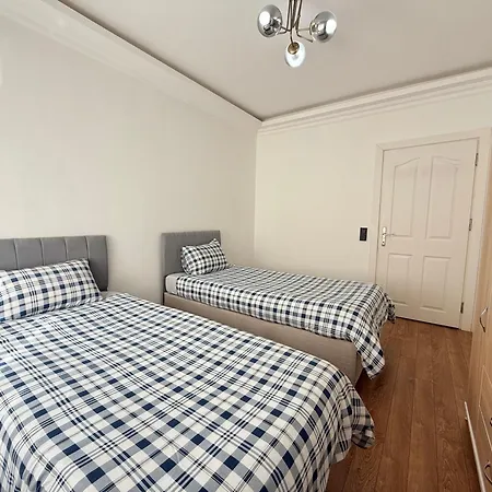 Sa Apartments! 2bd Flat 150m To The *