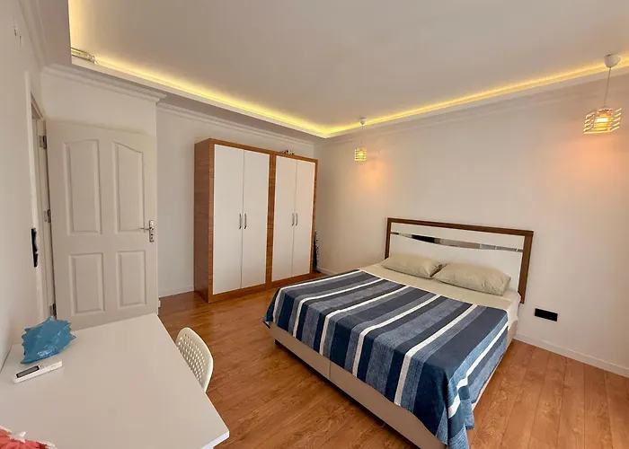 Sa Apartments! 2bd Flat 150m To The