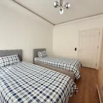 Sa Apartments! 2bd Flat 150m To The *