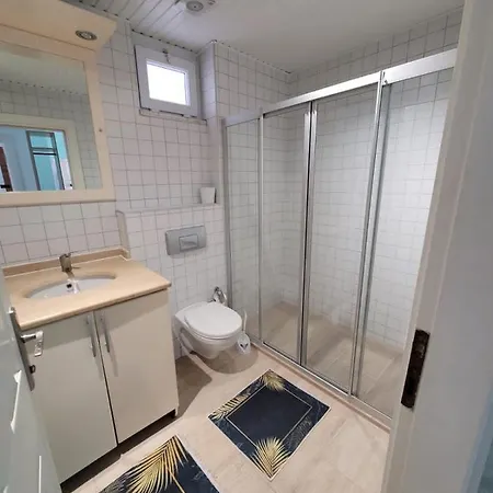 Sa Apartments! 2Bd Flat 150M To The Beach *
