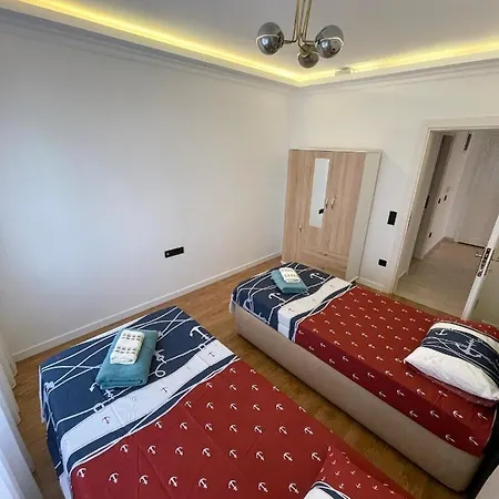 Sa Apartments! 2Bd Flat 150M To The Beach Apartment