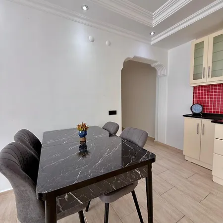 Sa Apartments! 2Bd Flat 150M To The Beach